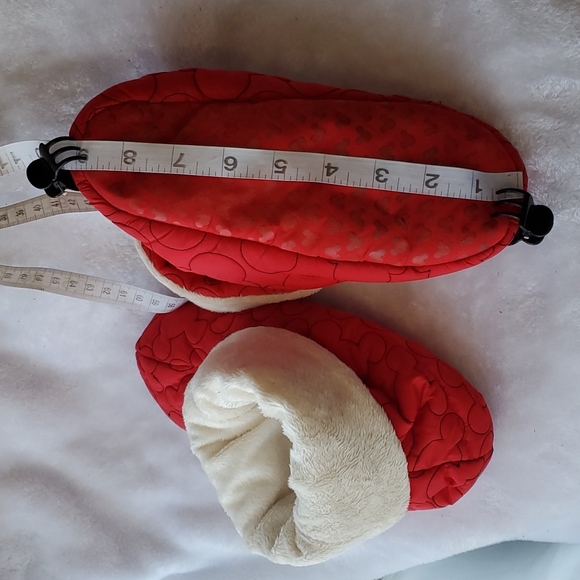 NWOT MICKEY SLIPPERS - Picture 7 of 11